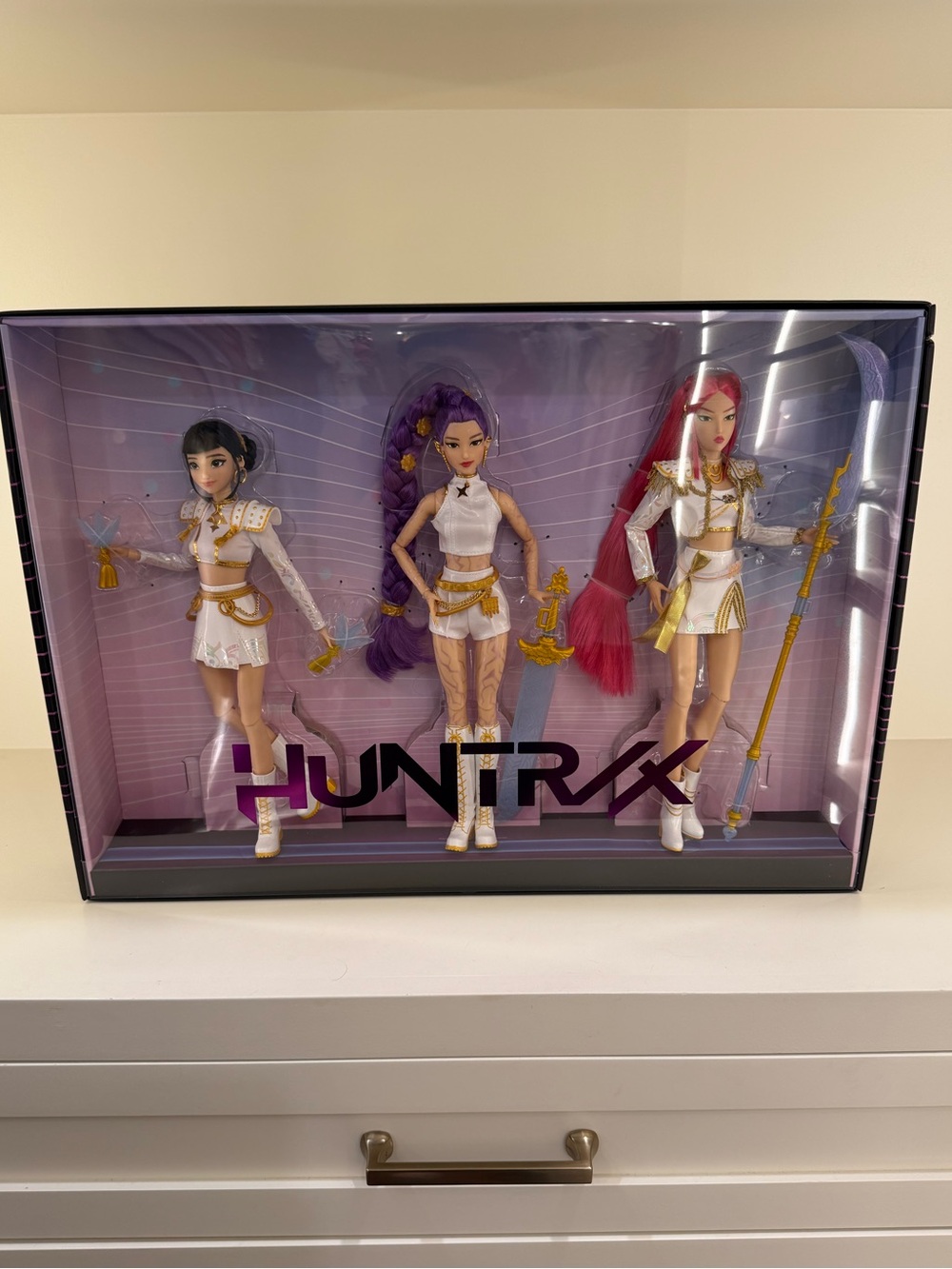Mattel HUNTRX K Pop Trio Doll Set with White & Gold Outfits